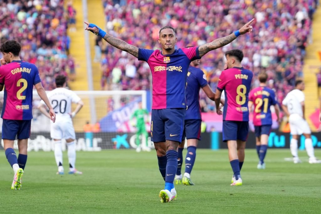 FC Barcelona Wins Crucial El Clásico Against Real Madrid (4-3)