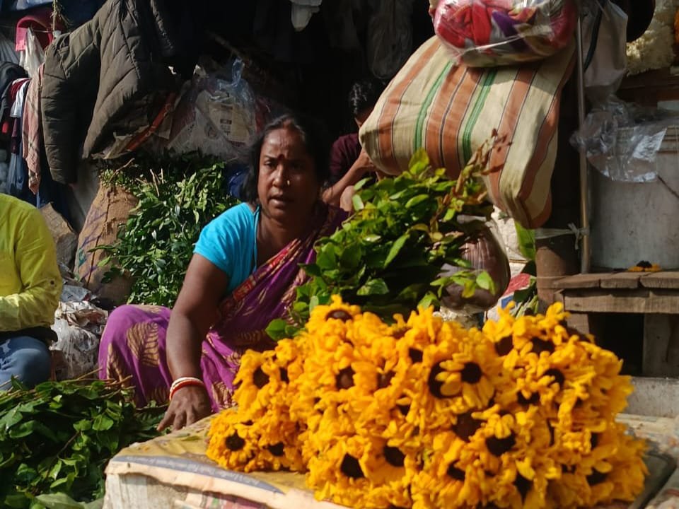 Under-the-scorching-sun-she-still-shines-Prinona-Ghosh-1